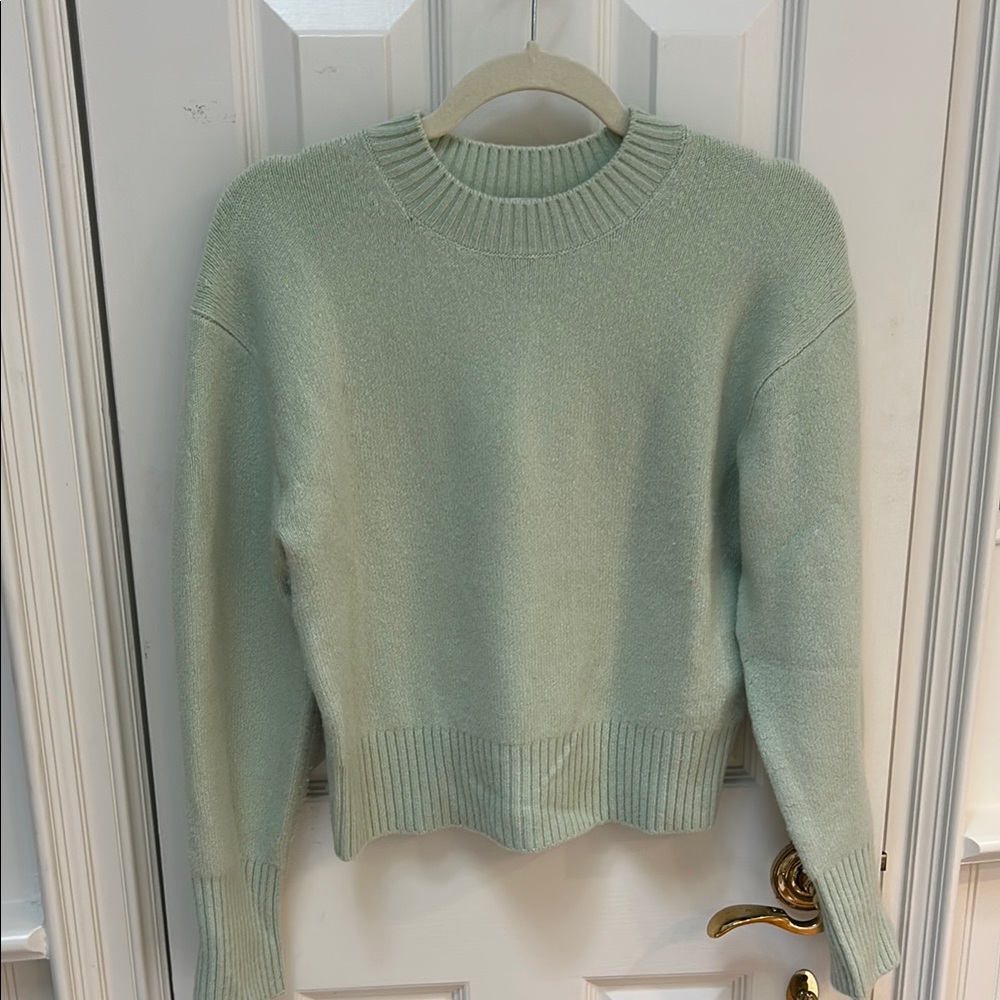 Vince Green Crew Neck Sweater Soft Knit Casual